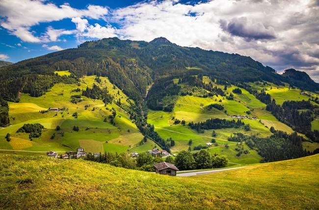 Panoramalage mit Blick über das Großarltal